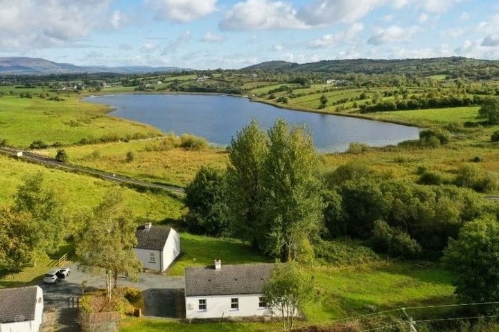6 Loughbran Cottages, Grange, Carrick-on-Shannon, Co. Leitrim, N41W2V1