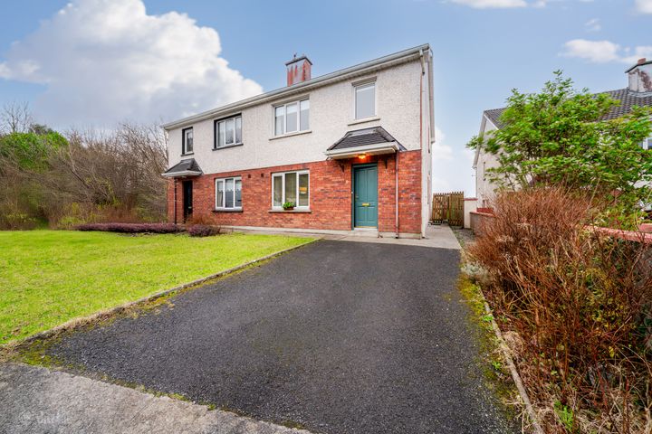 9 Rinn Na Shiona, Castlebar, Castlebar, Co. Mayo, F23X682