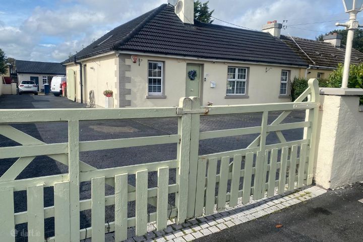 864 Piercetown, Newbridge, Co. Kildare