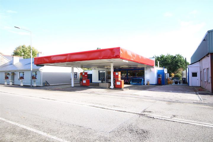 Convenience Store & Filling Station, Ballinamore Road, Mohill, Co. Leitrim