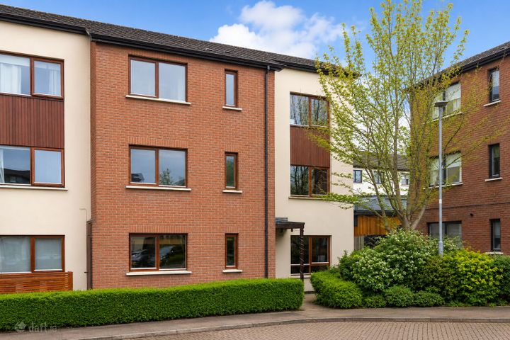 68 Hunters Walk, Hunters Wood, Ballycullen, Dublin 24, D24W1R8