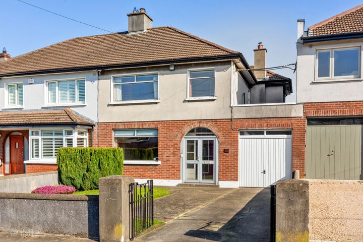 12 Woodbrook Park, Templeogue, Dublin 16, D16X062