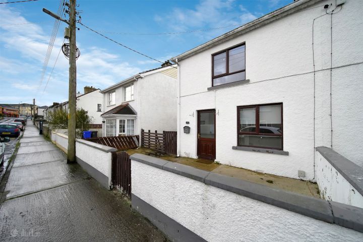 17 Saint Columba'S Avenue, Buncrana, Co. Donegal, F93E0P0