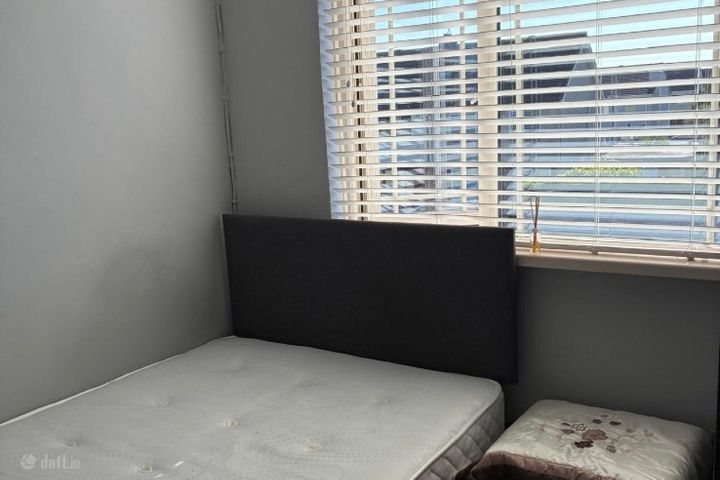 75 Glenview Park, Tallaght, Dublin 24