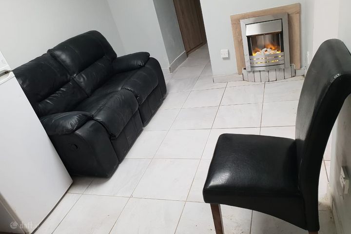 11 bank place , Tipperary Town, Co. Tipperary