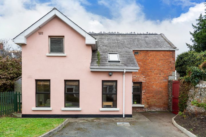 The Coach House
Church Grounds
York Road, Dun Laoghaire