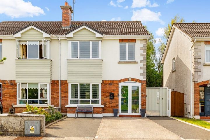 39 The Crescent, Currgah Grange, Newbridge, Kildare