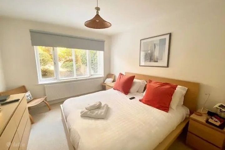 SHORT TERM RENTAL MAX 6 MONTHS  Apartment 4, Rawson Court, Ballsbridge, Dublin 4