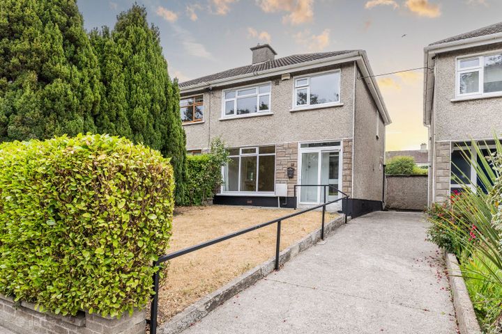 12 Beaumont Grove, Beaumont, Dublin 9, D09R838