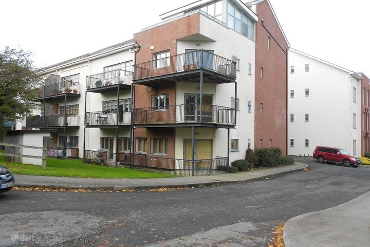 louisa park, Leixlip, Co. Kildare