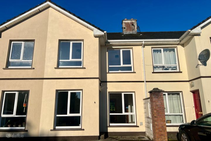 4 Woodville, Newport Rd, Castlebar, Mayo