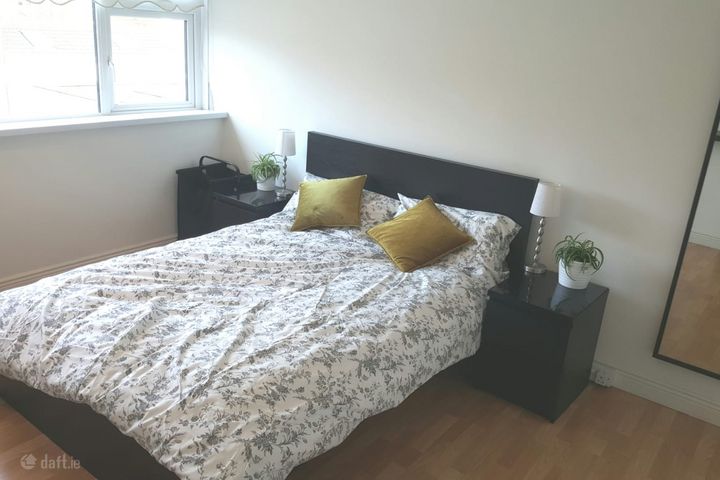 25 sutton grove, Bayside, Dublin 13