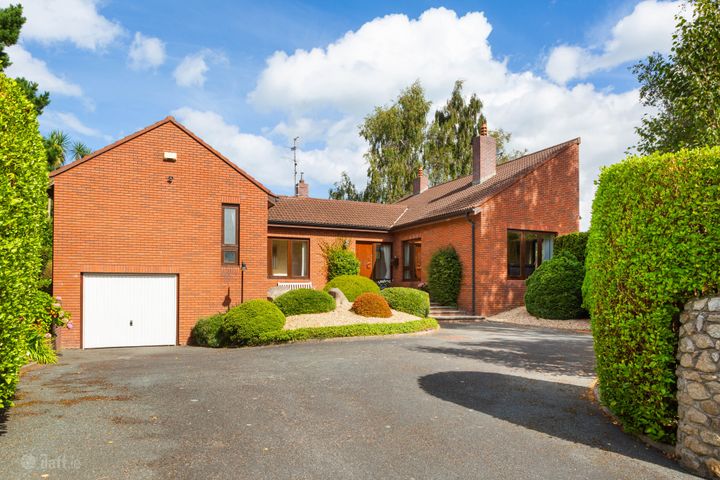 Errol, 8 Cenacle Grove, Killiney, Co Dublin, A96AD71