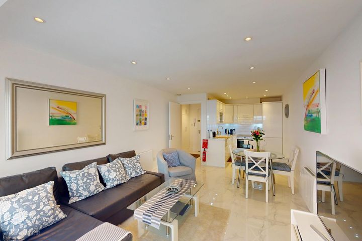 Trinity Plaza, Tara Street, Dublin 2