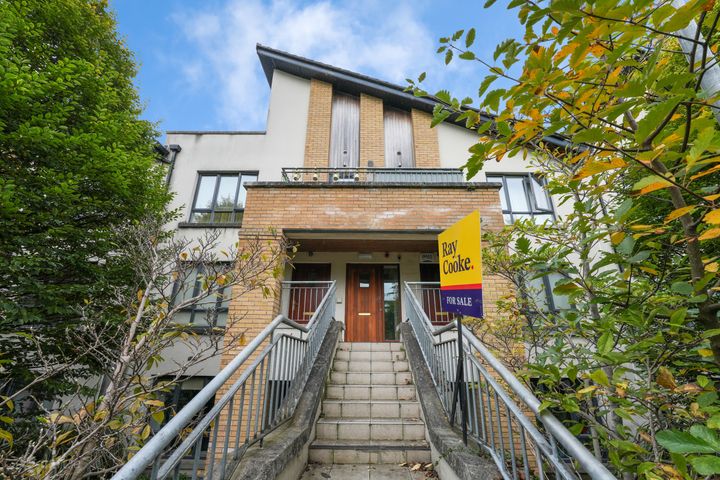 15 Marlfield Terrace, Kiltipper, Dublin 24