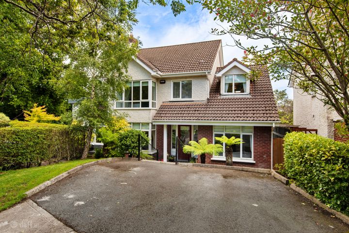63 Holmwood, Cabinteely, Dublin 18, D18X8H3