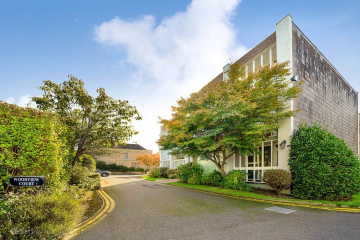 6 Woodview Court, Glenalbyn Rd, Stillorgan, Dublin
