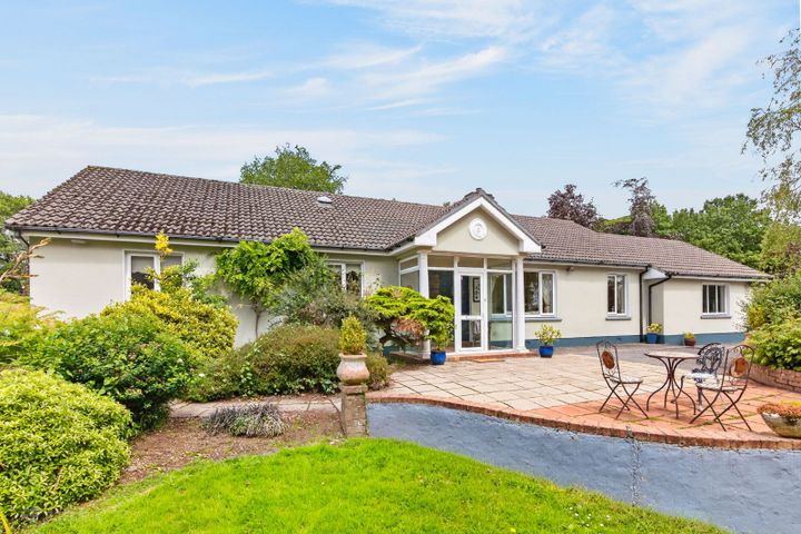 Lake Wood, Hazelwood Road, Sligo, Co. Sligo, F91T6P3