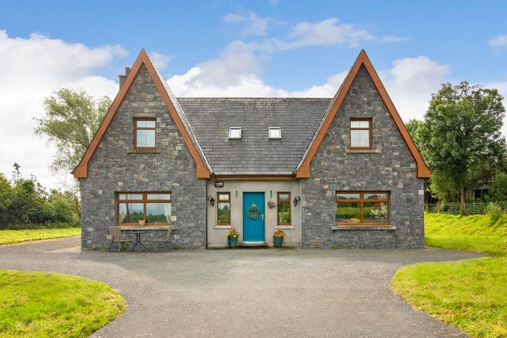 Tawnagh, Riverstown, Co. Sligo, F52Y227