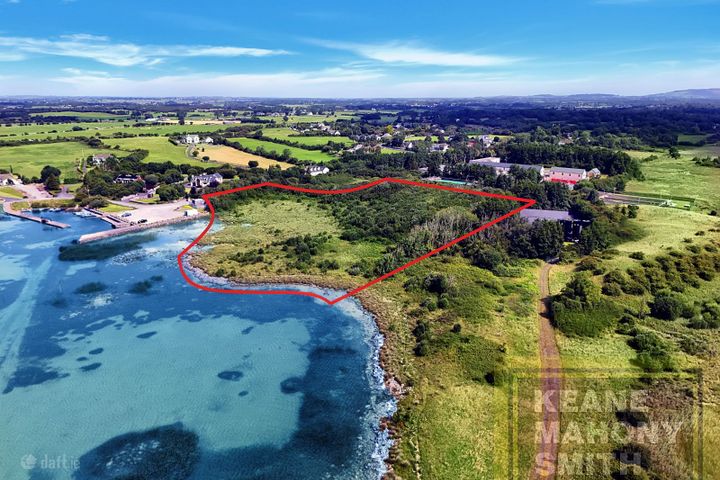 5.2 Acre Waterfront Site, Luimnigh East, Corrandulla, Co. Galway