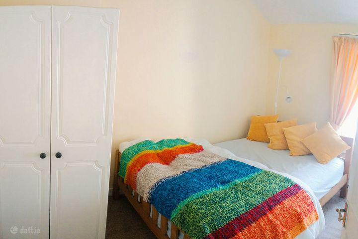Double Bedroom in Quiet, Comfortable Home in Capwell Road,Cork, Turners Cross, Co. Cork