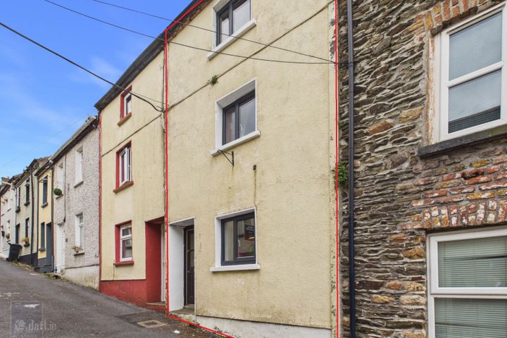 14 Chapel Lane, New Ross, Co. Wexford, Y34E264