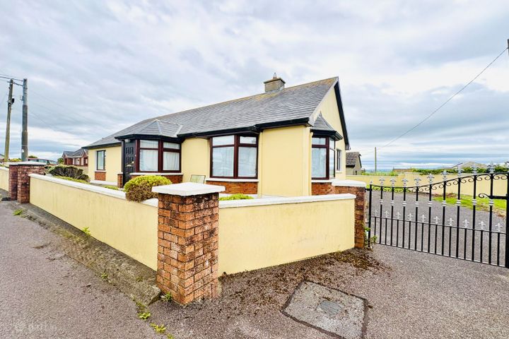 Doon Road, Ballybunnion, Ballybunion, Co. Kerry, V31R902