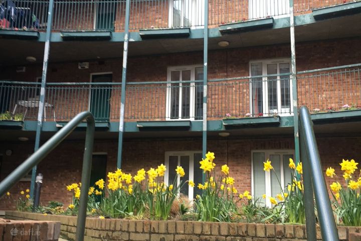 College Court, Kings Inn Street (off Parnell St.), Dublin 1