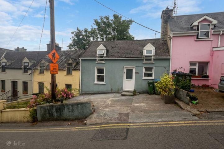 5 Sleaveen Road, Macroom, Co. Cork