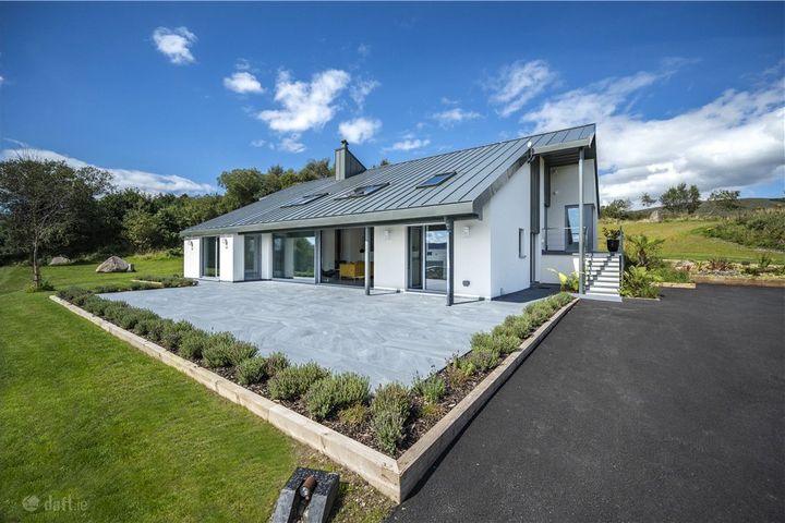Zinc House, Templenoe, Kenmare, Co. Kerry, V93DC8R