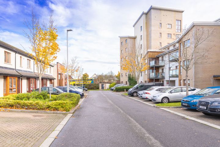 6 Hunters Hall, Hunters Place, Ballycullen, Dublin 24