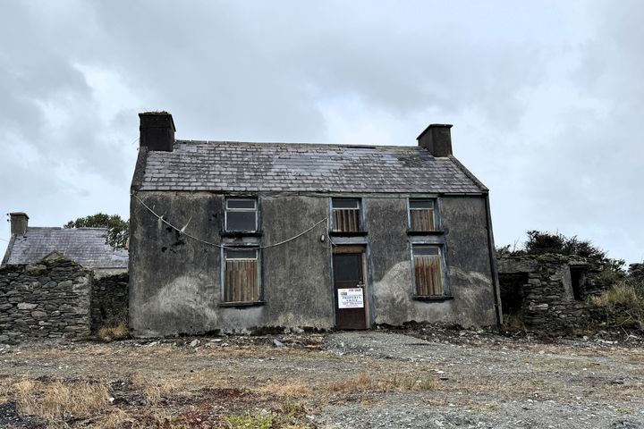 Ref 1202 - Old Farmhouse, Doory, Portmagee, Co. Kerry