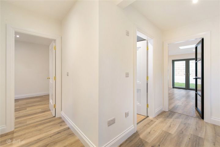 1 Keegan's Cottage, Merrion Road, Dublin 4, D04A6W6 - Photo 2