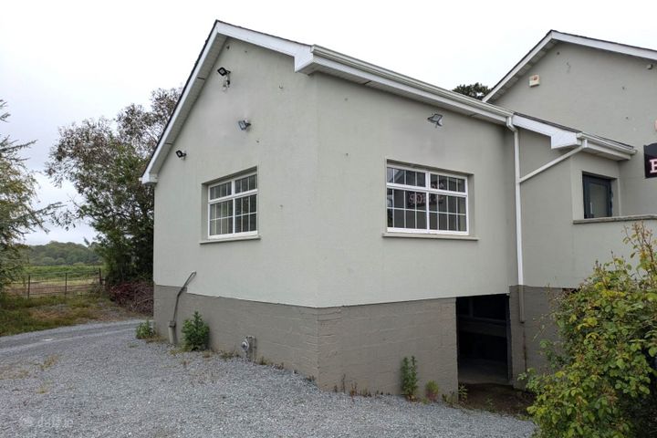Commercial Unit, Wellingtonbridge, Co. Wexford