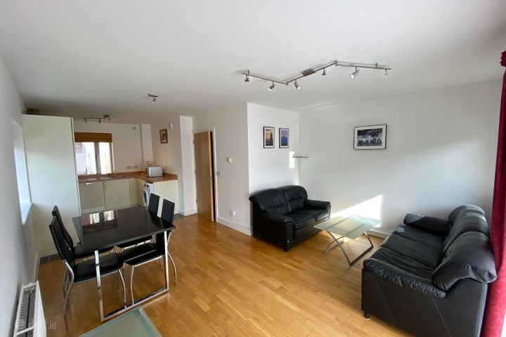 33 Cluain Shee, Aiken'S Village, Sandyford, Dublin 18