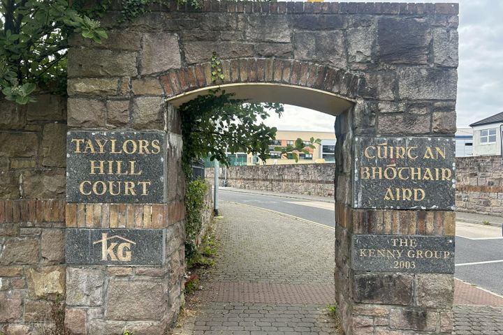 3 Taylors Hill Court, Rosary Lane, Taylor's Hill, Co. Galway