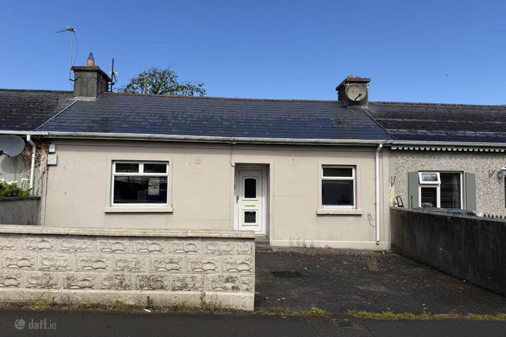 17 Limerick Road, Roscrea, Co. Tipperary, E53R997