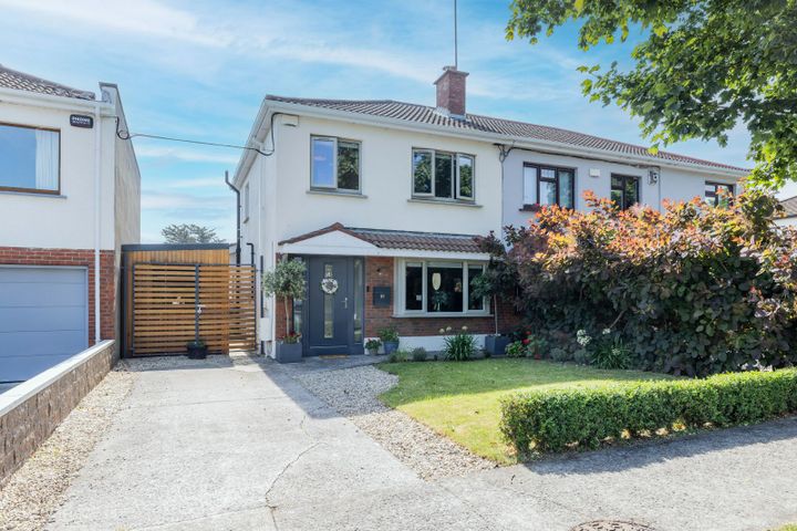 81 Mount Eagle Drive, Leopardstown, Dublin 18, D18K6P8