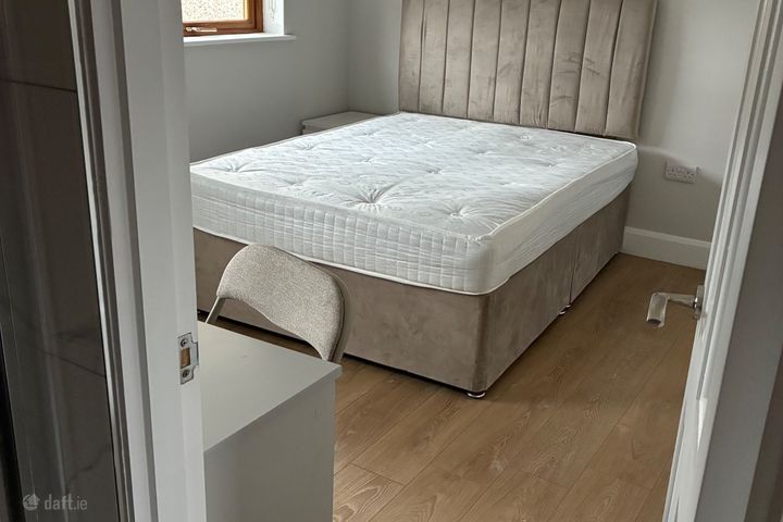 Dublin 12 , Ballyfermot, Dublin 10