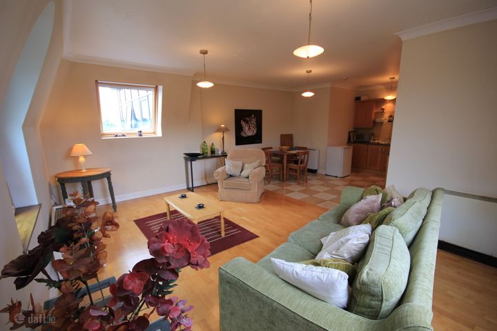 23 Watergold, East Douglas Village, Douglas, Co. Cork