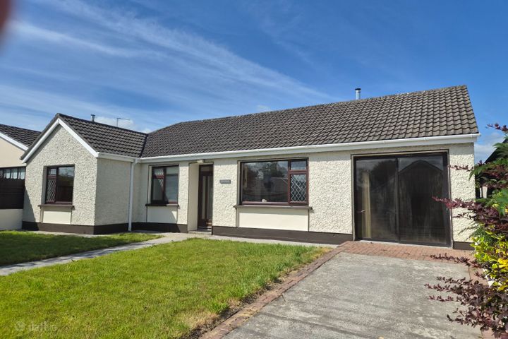 8 Cherry Drive, Roscommon Town, Co. Roscommon, F42T202