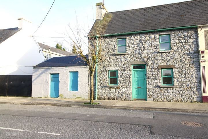 Main Street, Broadford, Banemore, Co. Limerick, P56KW92