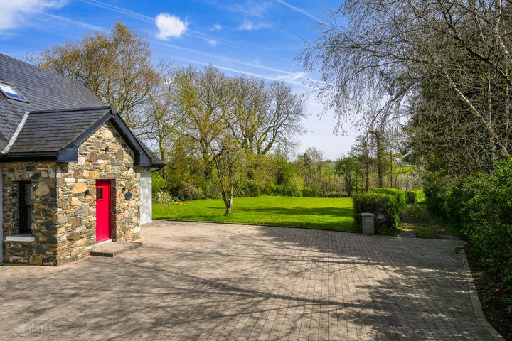 Hill Cottage, Annagharnet, Virginia, Co. Cavan, A82H48X