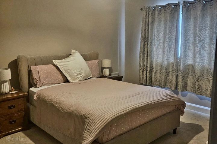 29 The Drive, Kilternan Wood, Kilternan, Carrickmines, Dublin 18