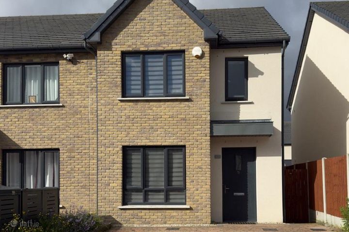 71 Farranshock Park, Mullingar, Mullingar, Co. Westmeath, N91Y9DC