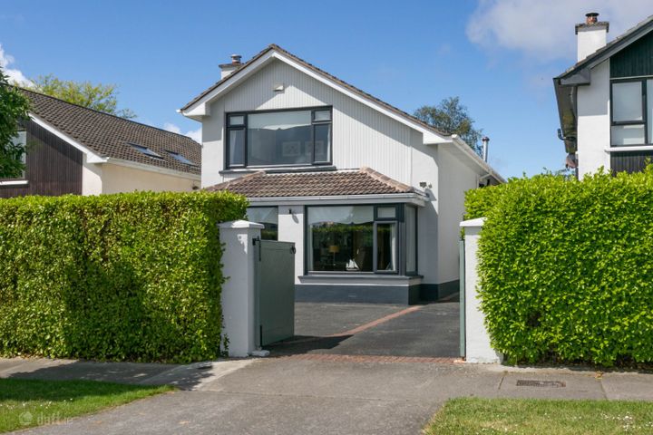 2 Cornelscourt Hill Rd, Foxrock, Dublin 18, Dublin 18, Dublin