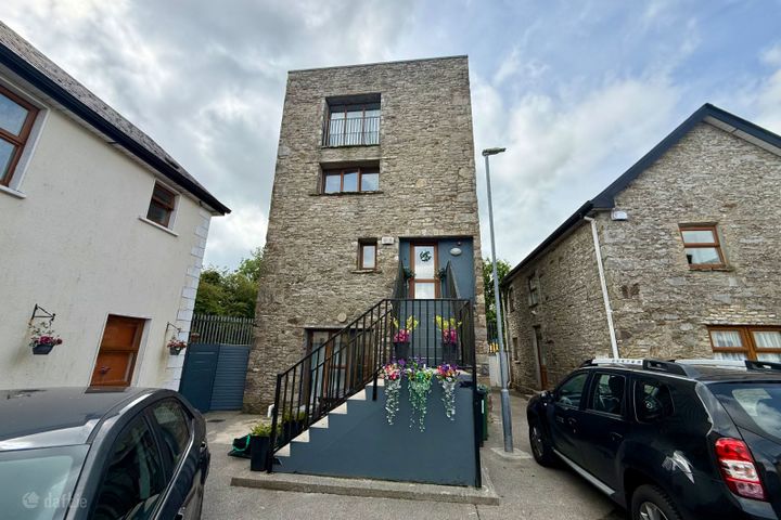 7 Wallace Court, Ballinlough, Ballinlough, Co. Roscommon, F45F799