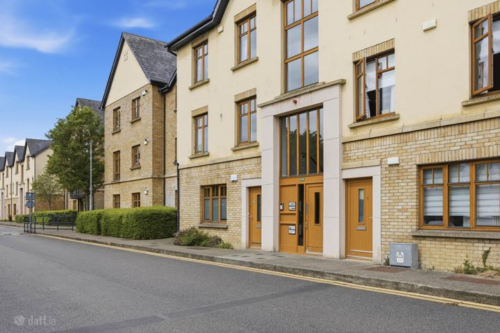 6 Woodbrook Hall, Castleknock, Dublin 15, D15KP62