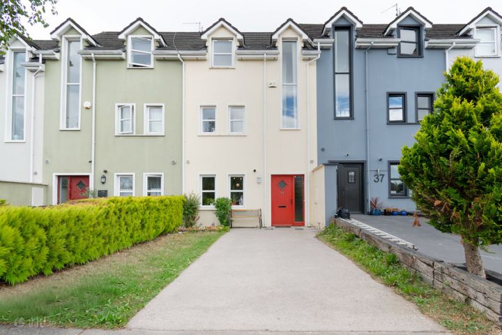 38 Riverside Rise, Rushbrooke Links, Cobh, Co. Cork, P24XE84
