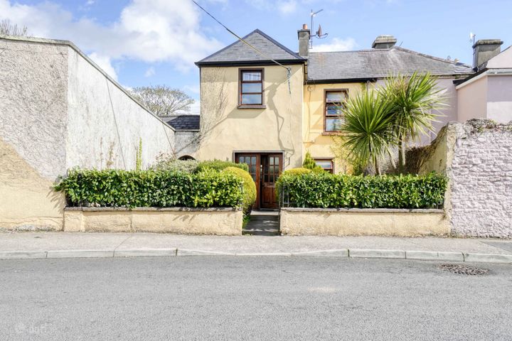 8 Patrick St, Mountrath, Laois, Laois